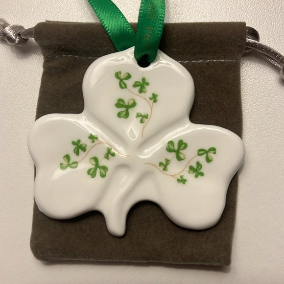 Royal Tara Ireland porcelain clover. - Picture 4 of 4